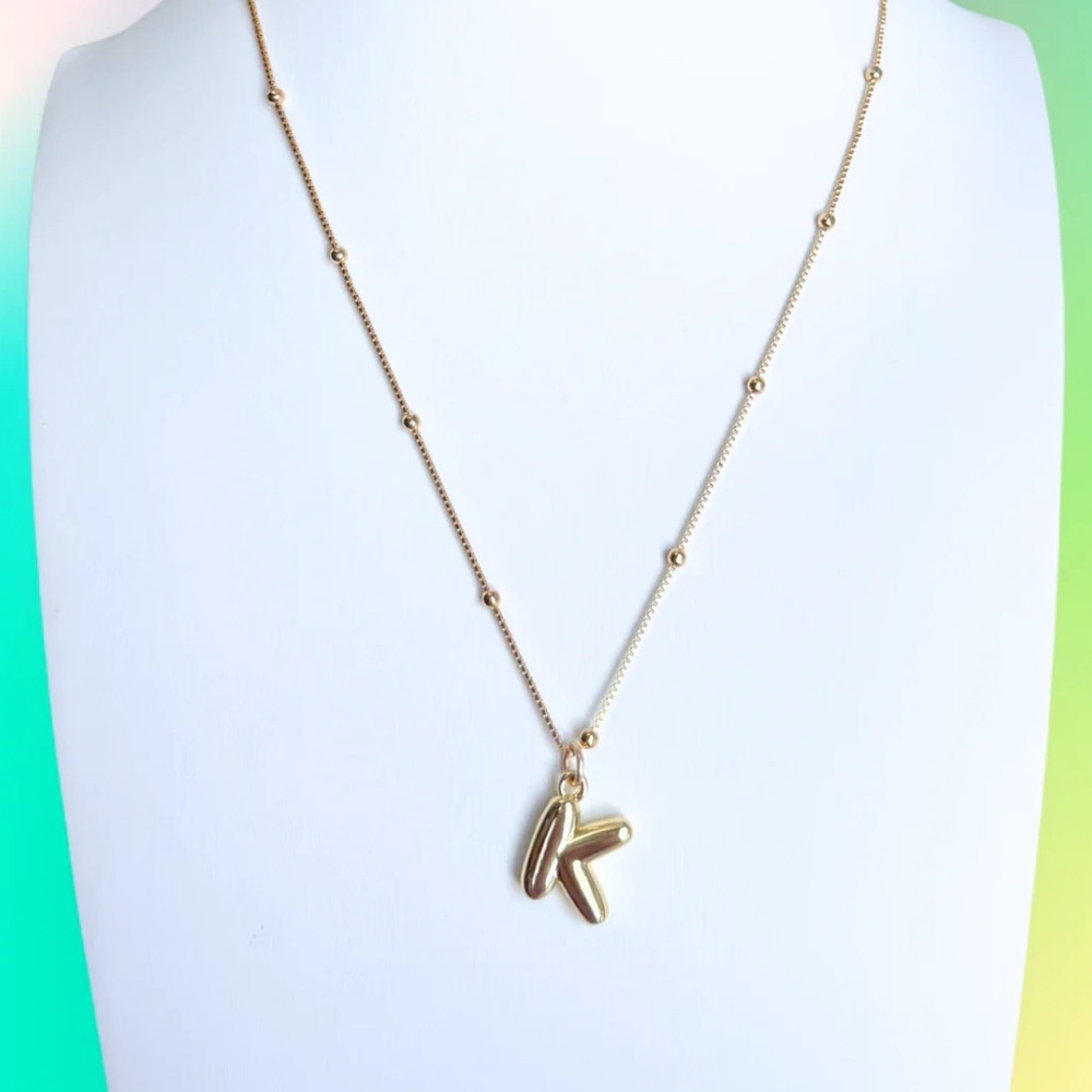 ⭐️Gold Bubble 🫧 letter initial necklace - Picture 2 of 2